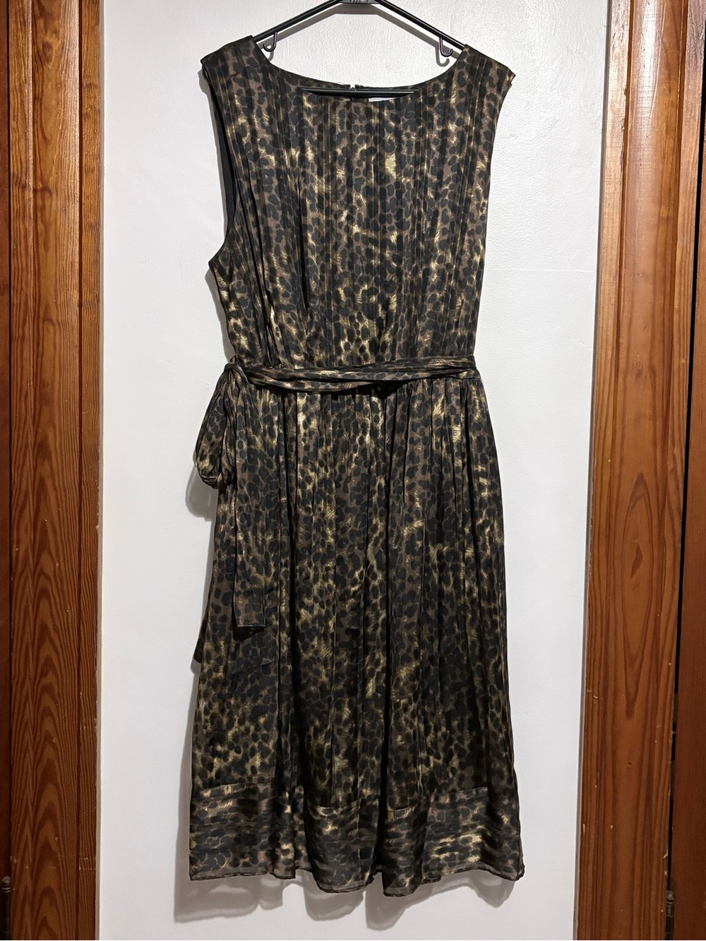 Carmen Marc Valvo Black Leopard-Print Midi Dress